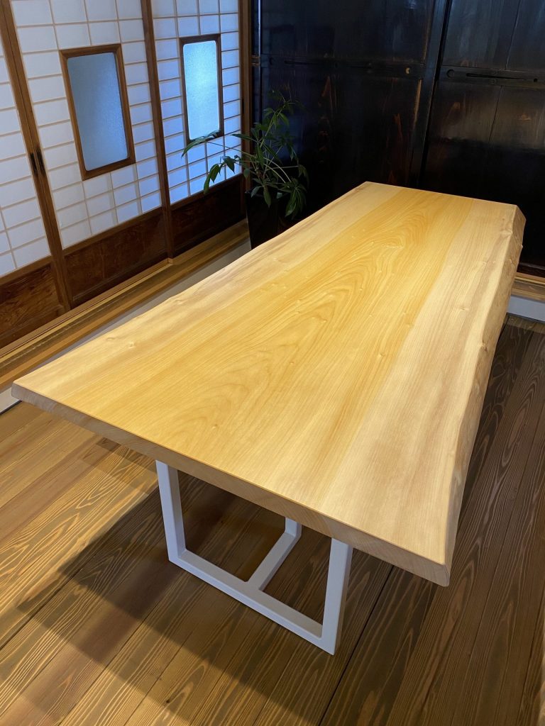 NO.006 銀杏(イチョウ) 一枚板 ダイニングテーブル（4人掛けゆったり 