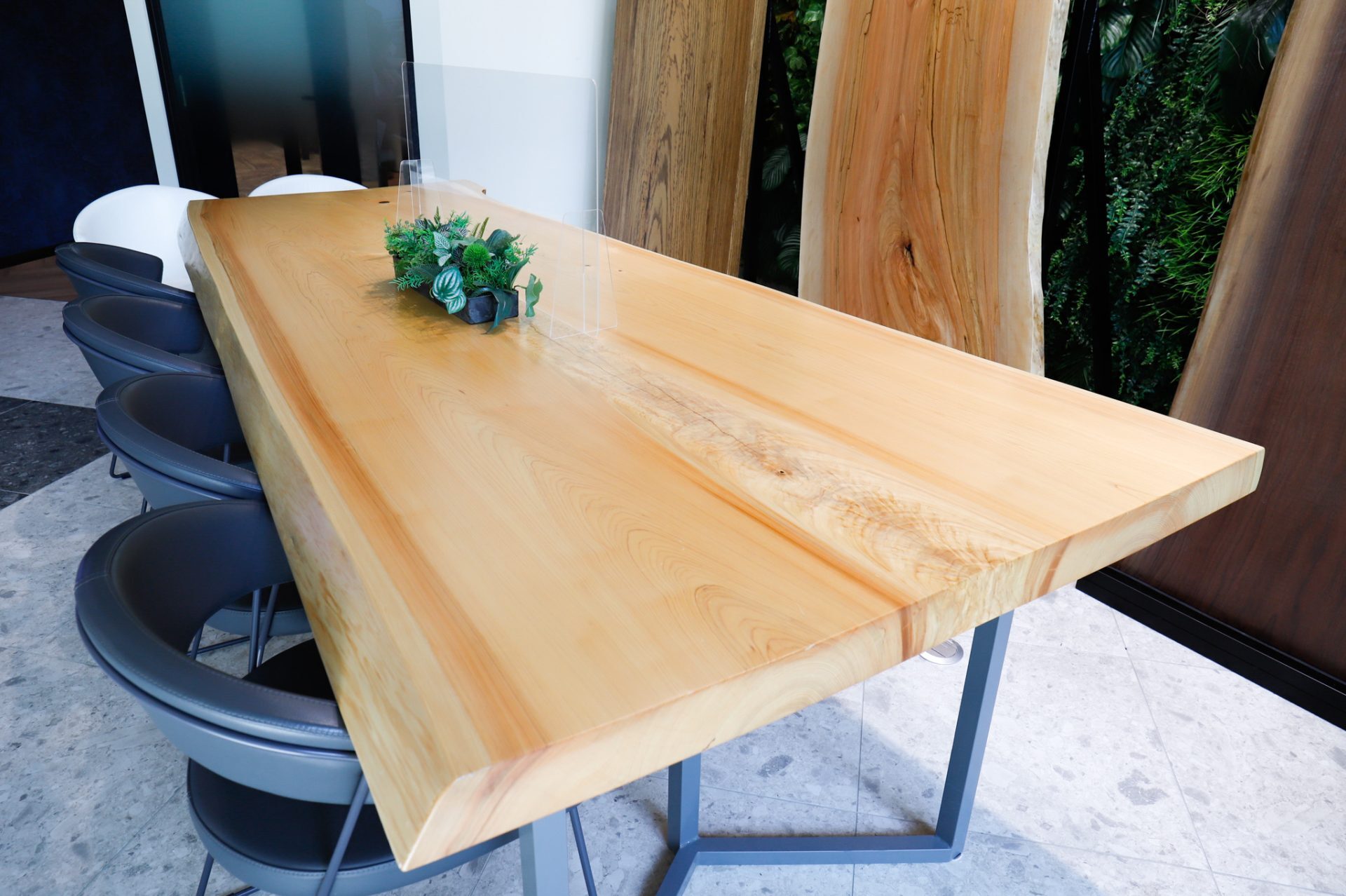 三重県で一枚板テーブルをお得に購入 | アウトレット価格の限定15点&新作紹介 https://mokuharu.jp/app/wp-content/uploads/2022/05/MG_1935.jpg 三重県で一枚板テーブルをお得に購入 | アウトレット価格の限定15点&新作紹介