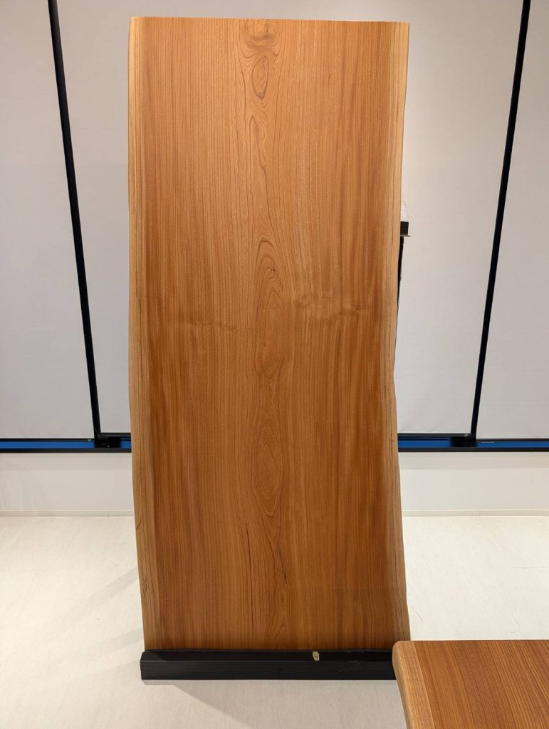 三重県で一枚板テーブルをお得に購入 | アウトレット価格の限定15点&新作紹介 https://mokuharu.jp/app/wp-content/uploads/2022/05/MG_1935.jpg 三重県で一枚板テーブルをお得に購入 | アウトレット価格の限定15点&新作紹介