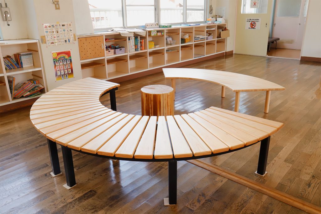 杢美(MOKUHARU)⸻「木の輪が人の輪になる」紀州ヒノキと鉄が調和するオリジナルベンチ誕生 https://mokuharu.jp/app/wp-content/uploads/2025/10/MG_3793_2.jpg 杢美(MOKUHARU)⸻「木の輪が人の輪になる」紀州ヒノキと鉄が調和するオリジナルベンチ誕生